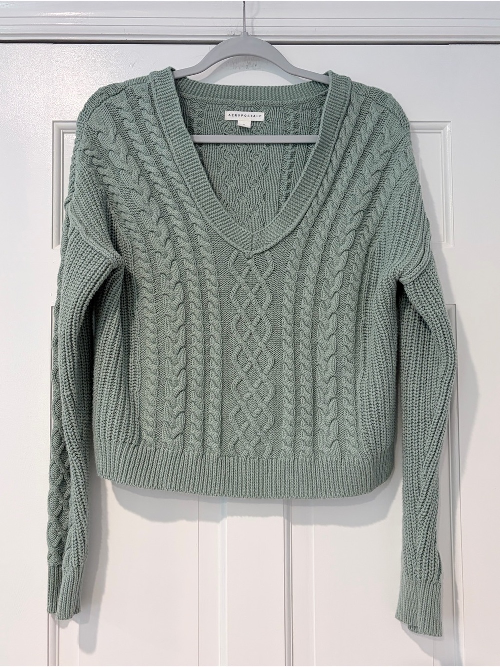 Aeropostale Sage Green Cable-Knit V-Neck Sweater Small